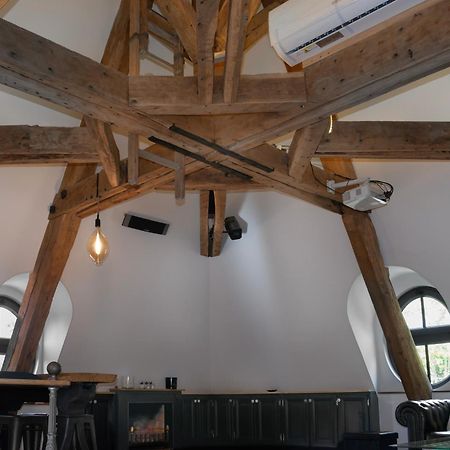 Loft Dans Le Clocher Face Au Chateau Bonnelles Esterno foto