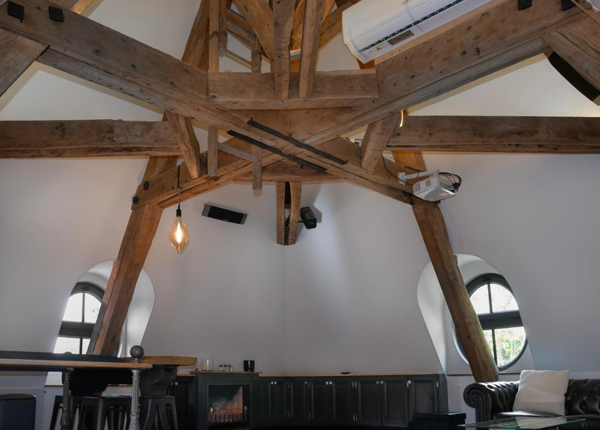 Loft Dans Le Clocher Face Au Chateau Bonnelles Esterno foto