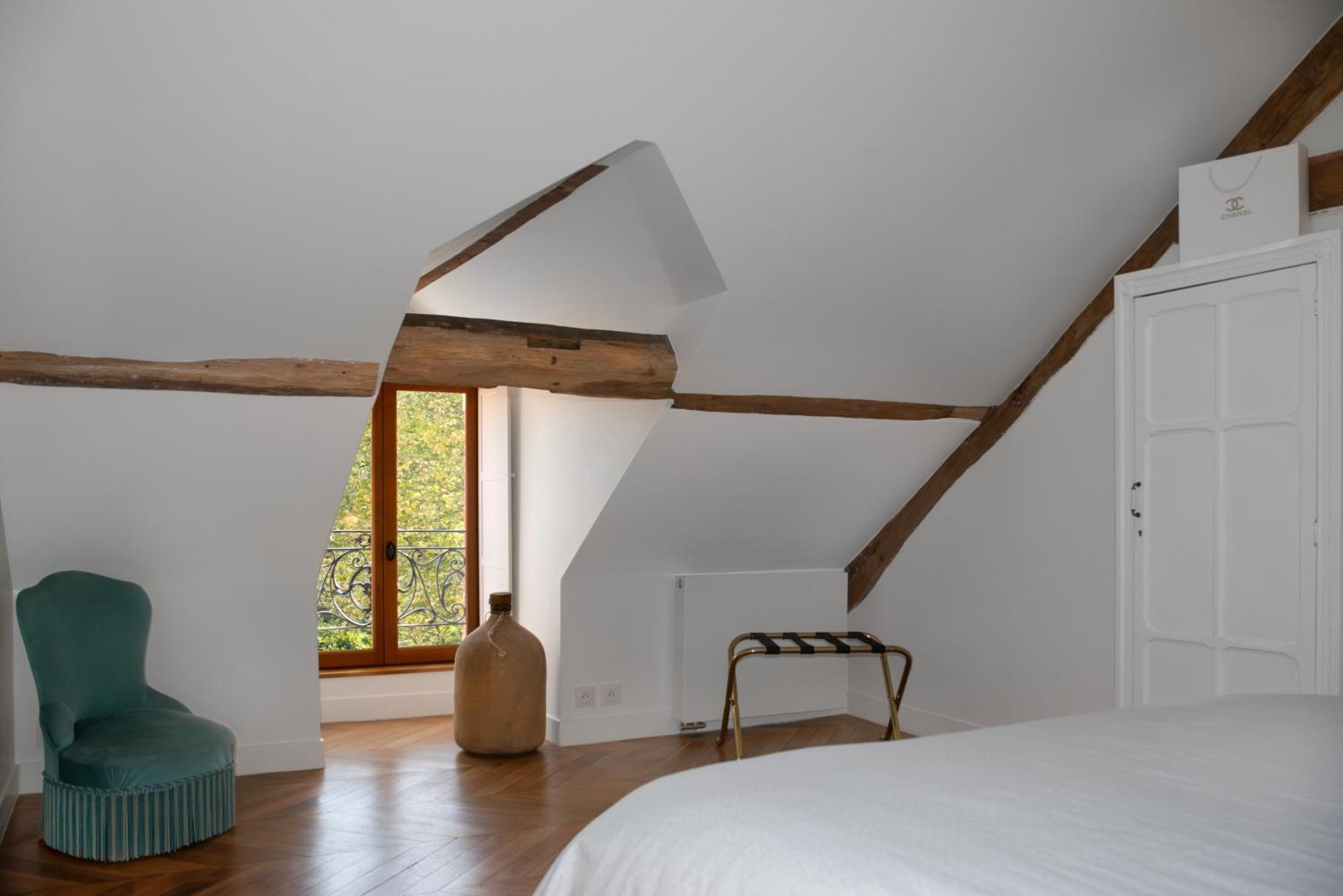 Loft Dans Le Clocher Face Au Chateau Bonnelles Esterno foto